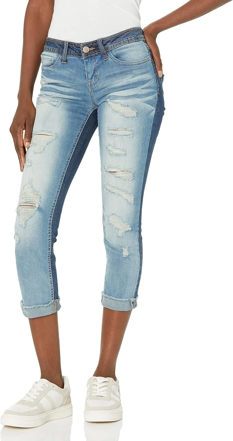 Женские джинсы Dollhouse Plus с манжетами и сильным разрушением
Женские джинсы Dollhouse Plus с манжетами и сильным разрушением