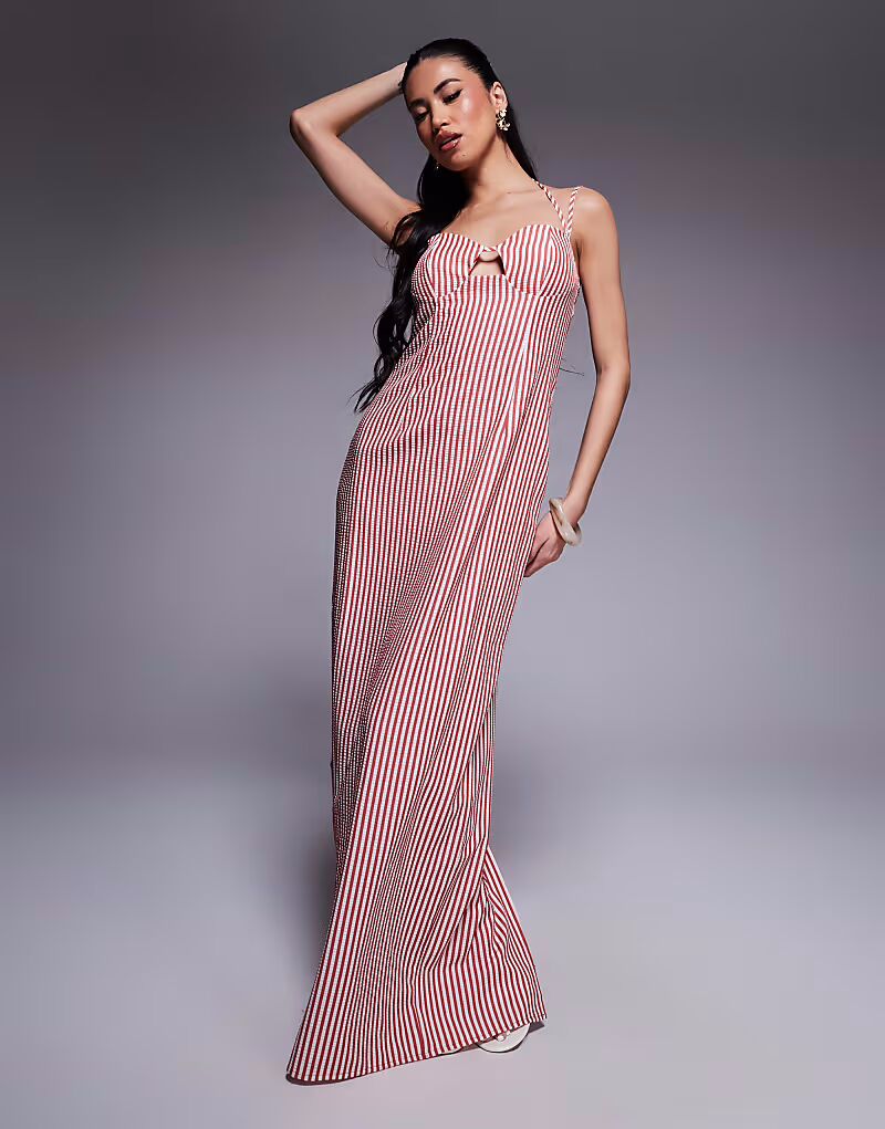 Эксклюзивное макси-платье Kaiia с вырезом-замочной скважиной и американской проймой в полоску красного и белого цвета
Эксклюзивное макси-платье Kaiia с вырезом-замочной скважиной и американской проймой в полоску красного и белого цвета