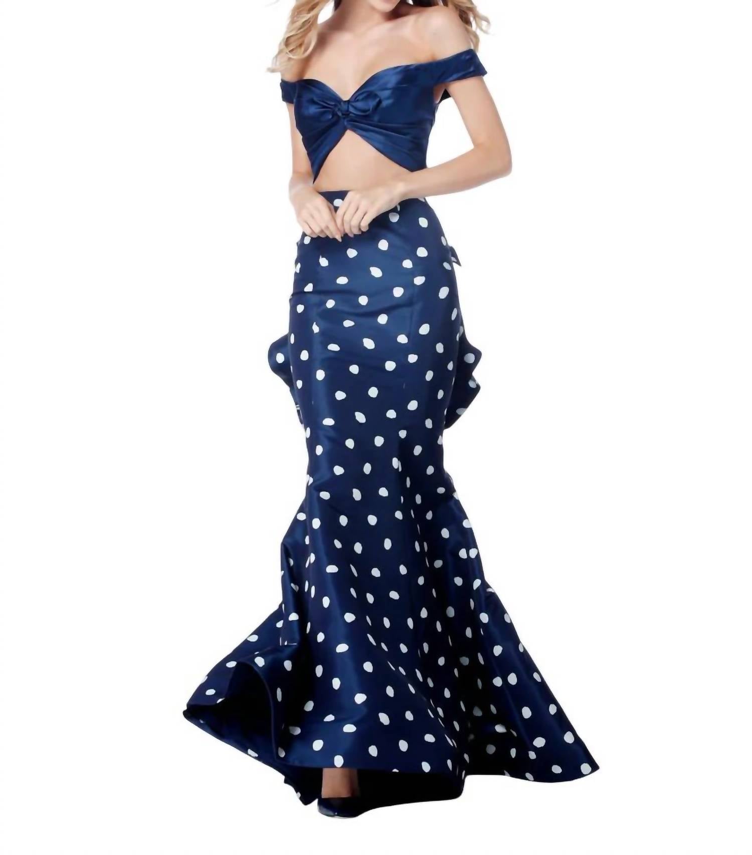 Повседневное платье-русалка из двух частей из тафты в цвете темно-синий/слоновая кость Sherri Hill
Повседневное платье-русалка из двух частей из тафты в цвете темно-синий/слоновая кость Sherri Hill