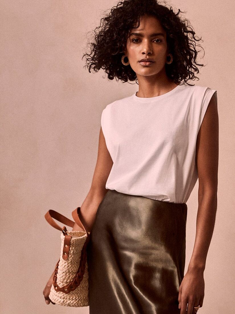 Хлопковая футболка с удлиненными плечами из мятного бархата, белая, Белый, Хлопковая футболка с удлиненными плечами из мятного бархата, белая
Хлопковая футболка с удлиненными плечами из мятного бархата, белая, Белый, Хлопковая футболка с удлиненными плечами из мятного бархата, белая