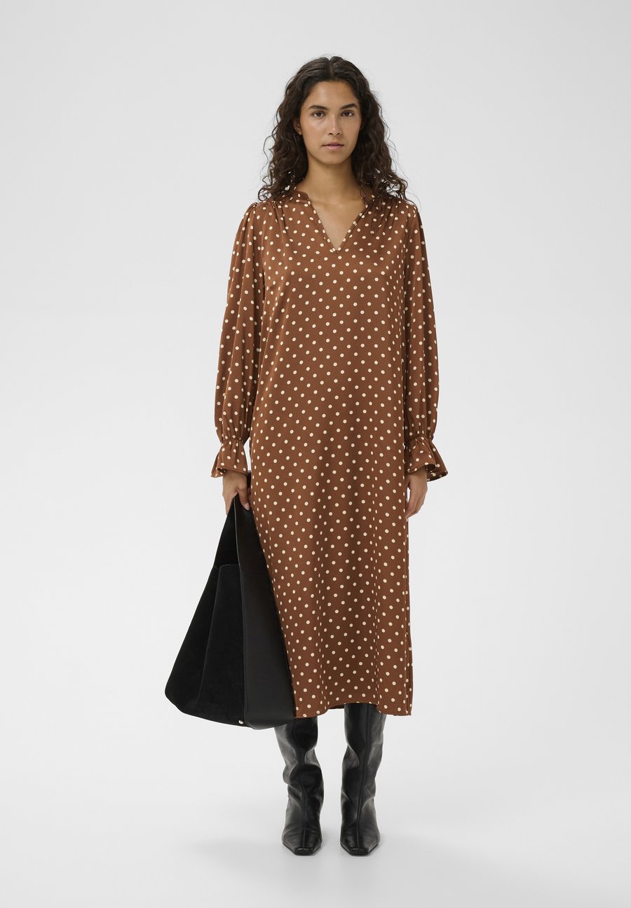 Платье InWear ZOLL, Spicy Brown Dot/Brown
Платье InWear ZOLL, Spicy Brown Dot/Brown
