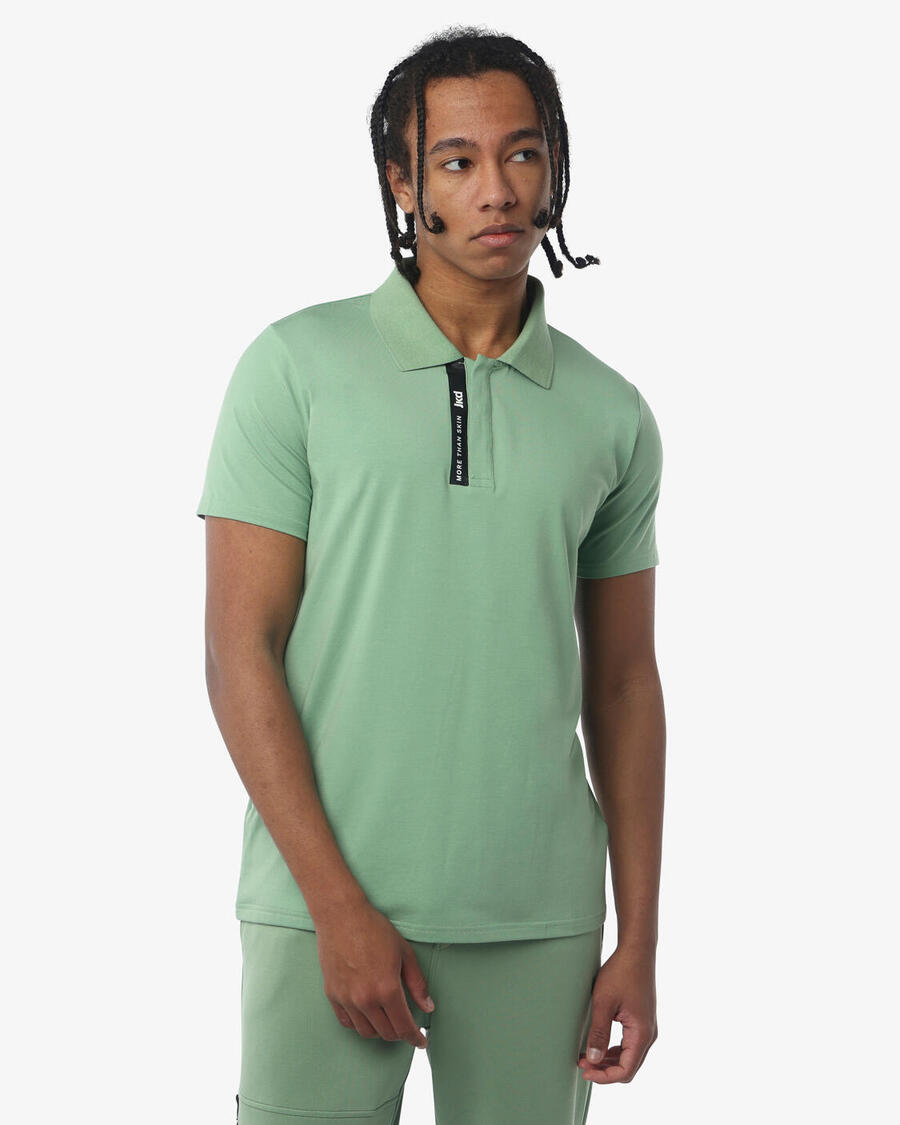 JAKED Мужская зеленая синтетическая рубашка-поло для фитнеса
JAKED Мужская зеленая синтетическая рубашка-поло для фитнеса