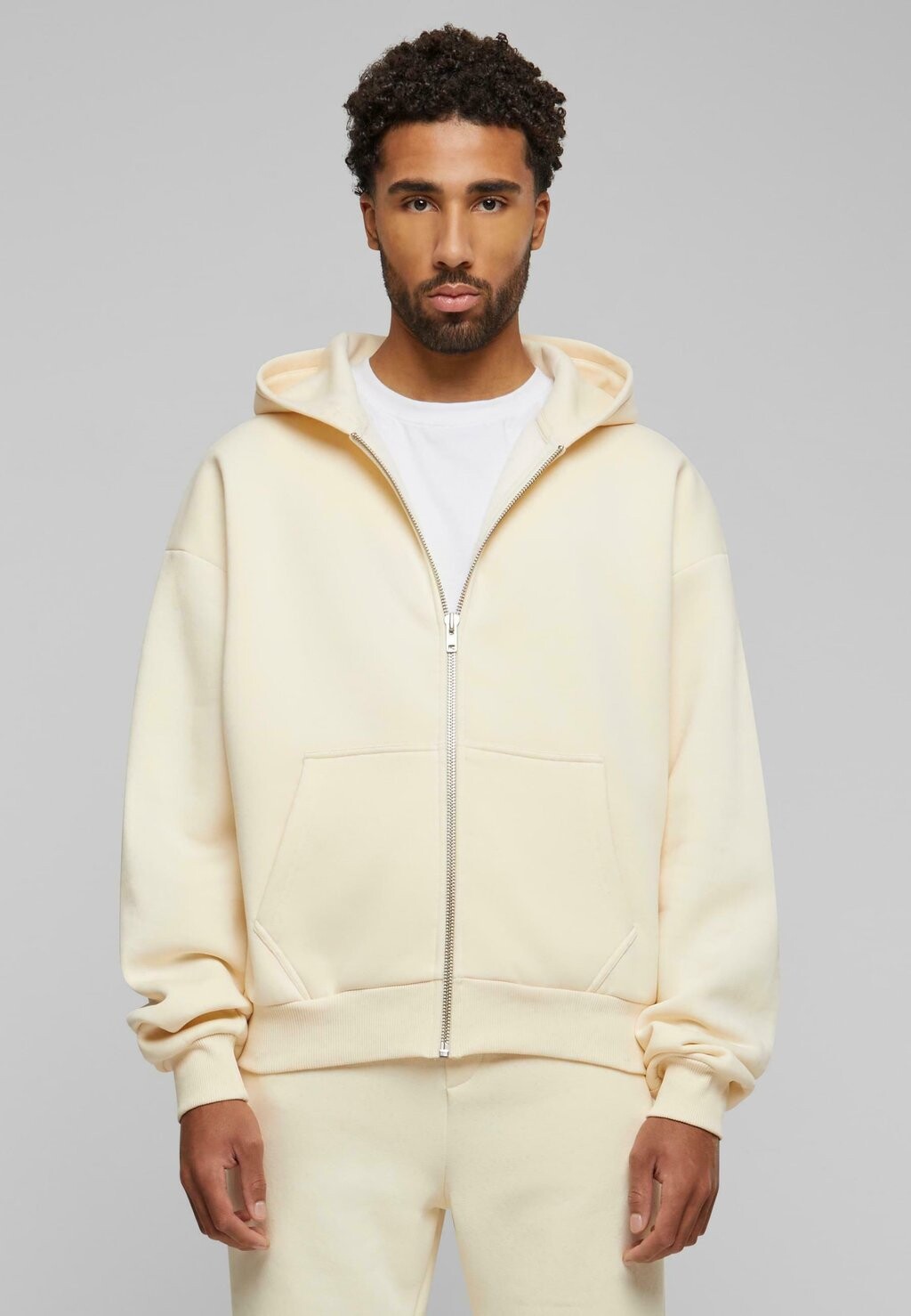 Толстовка PROHIBITED, цвет cream
Толстовка PROHIBITED, цвет cream