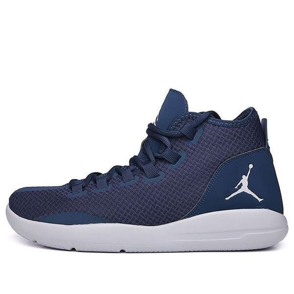 Кроссовки раскрывают Air Jordan, синий
Кроссовки раскрывают Air Jordan, синий