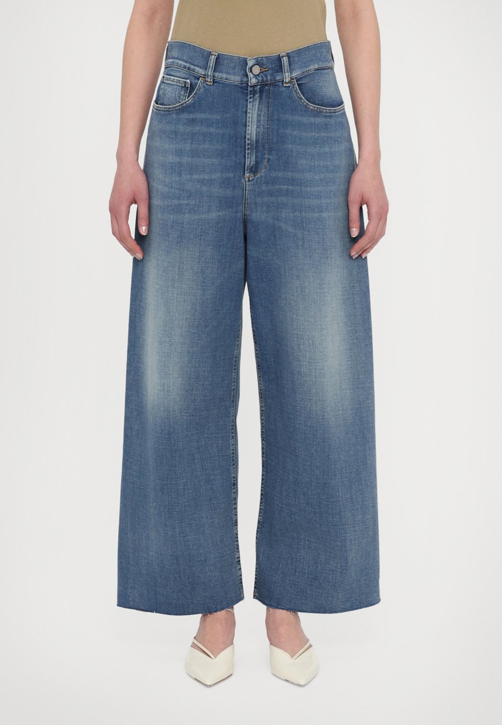 Джинсы свободного кроя HELLEN 3x1, синий
Джинсы свободного кроя HELLEN 3x1, синий