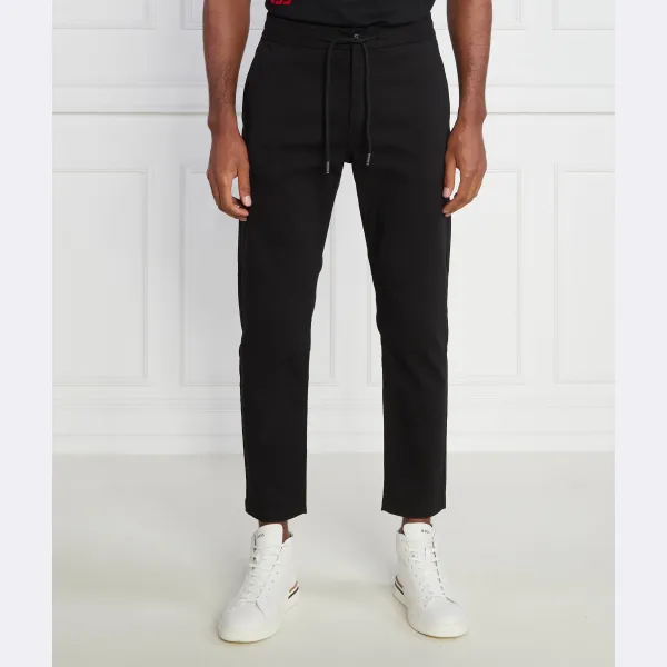 Зауженные брюки Boss, черный
Зауженные брюки Boss, черный