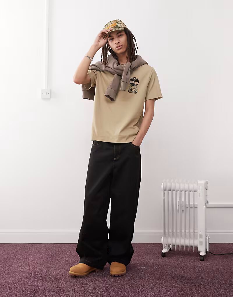 Футболка с логотипом Timberland Bold на груди бежевого цвета 
Футболка с логотипом Timberland Bold на груди бежевого цвета