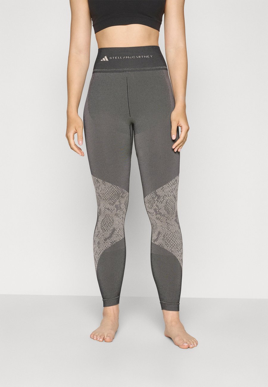 Леггинсы Adidas by Stella McCartney LEG, Black/White/Black
Леггинсы Adidas by Stella McCartney LEG, Black/White/Black