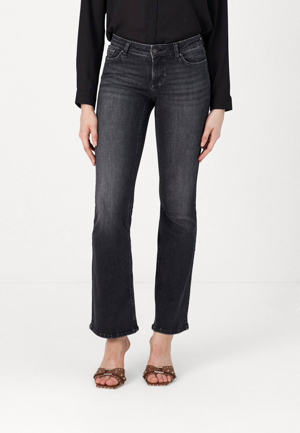 Джинсы Bootcut ONLBLUSH FLARED ONLY, черный деним
Джинсы Bootcut ONLBLUSH FLARED ONLY, черный деним