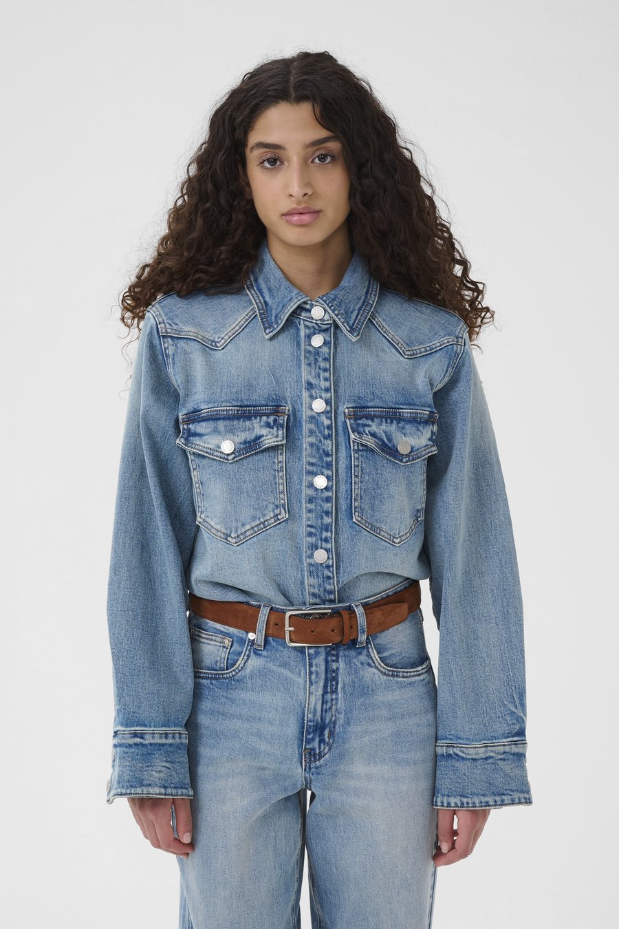 Блуза Gestuz JARDINE , Washed Blue/Light-Blue Denim
Блуза Gestuz JARDINE , Washed Blue/Light-Blue Denim