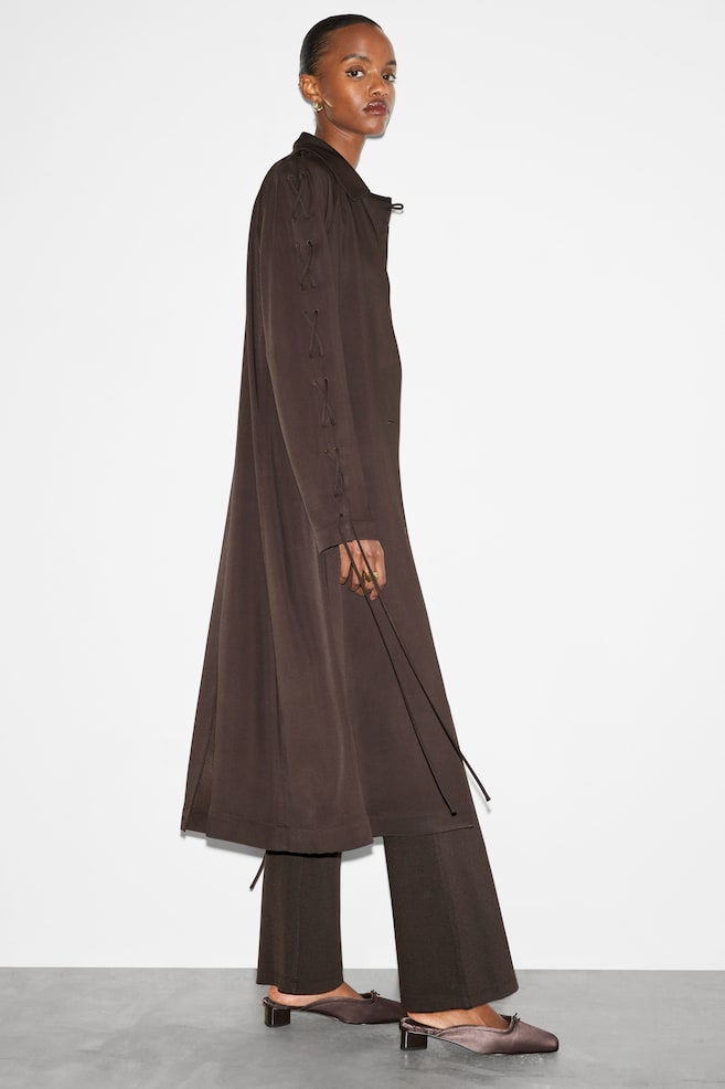 Атласные мюли с квадратным носком & Other Stories, коричневый
Атласные мюли с квадратным носком & Other Stories, коричневый