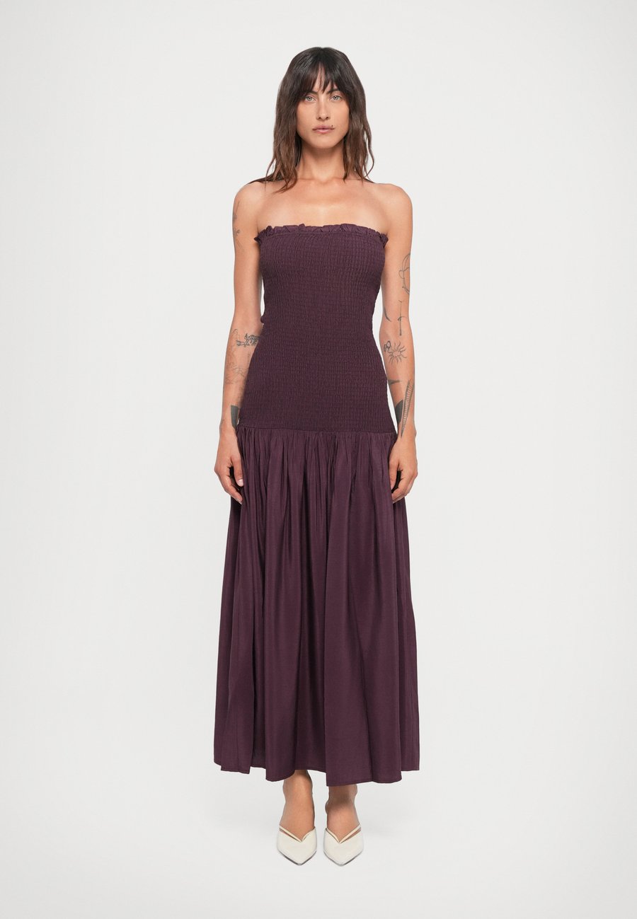 Платье Maisonêtre ADA OCCASION, Cherry Red/Red
Платье Maisonêtre ADA OCCASION, Cherry Red/Red