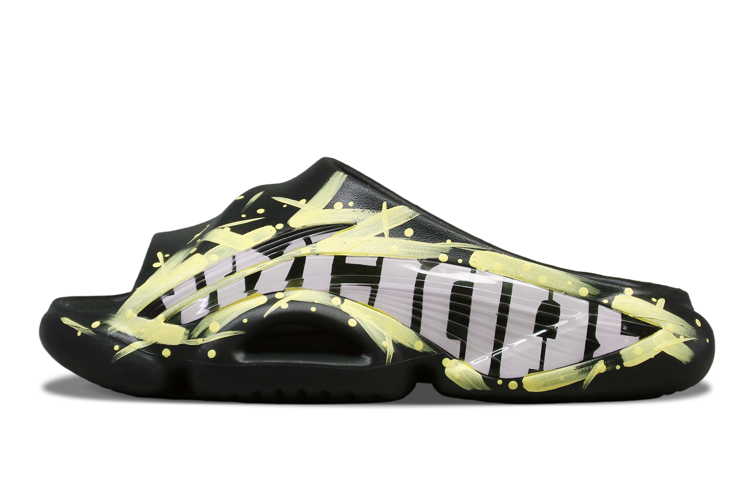 LINING Лининг BadFive SLIDE OG противоскользящие устойчивые к истиранию шлепанцы мужские желтые, цвет Yellow
LINING Лининг BadFive SLIDE OG противоскользящие устойчивые к истиранию шлепанцы мужские желтые, цвет Yellow