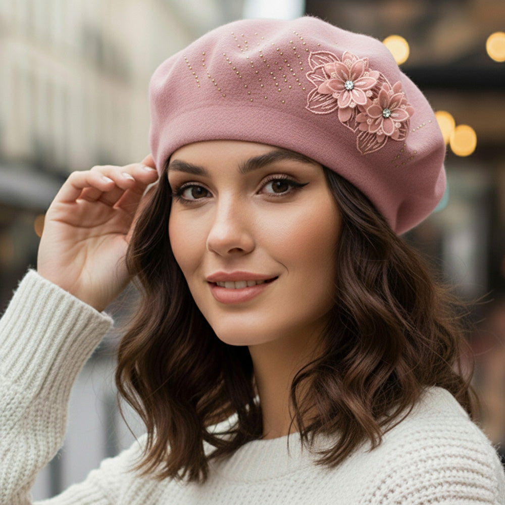 Зимняя беретка с цветочной аппликацией FASHNZFAB, светло-розовый
Зимняя беретка с цветочной аппликацией FASHNZFAB, светло-розовый