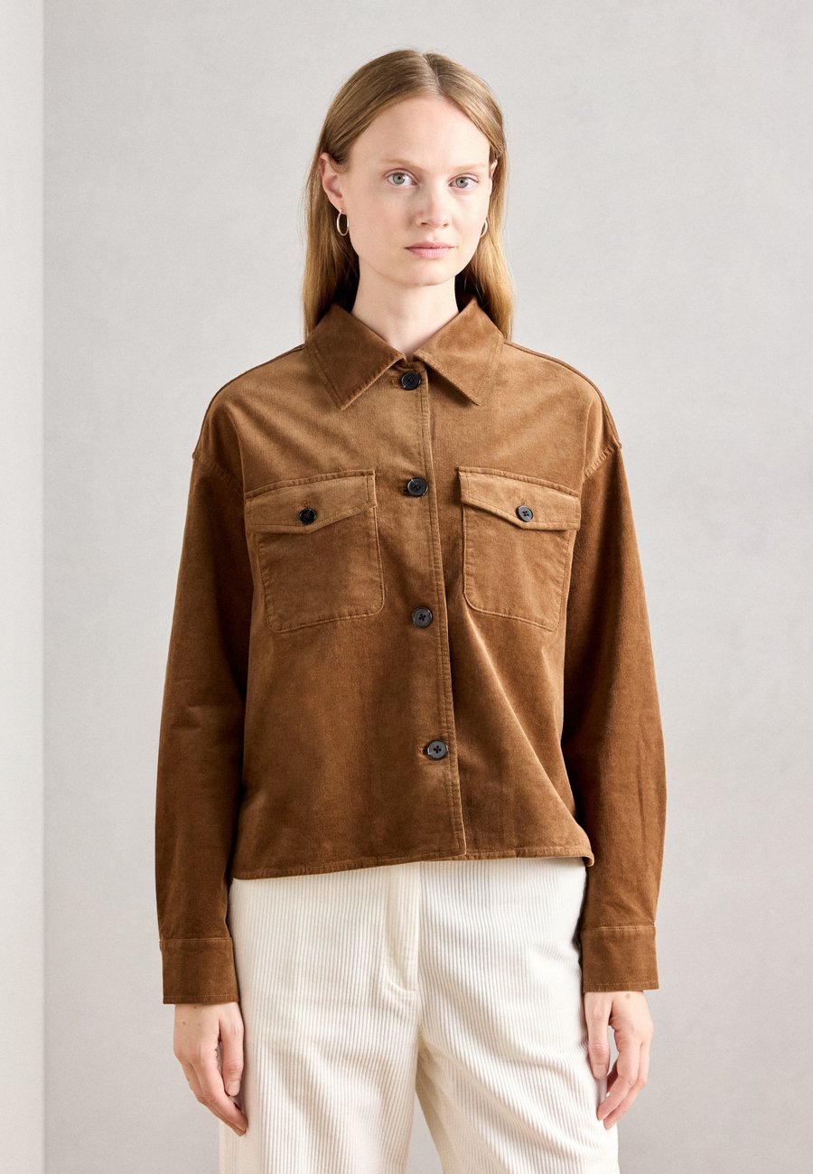Блуза Marc O'Polo OVERSHIRT BOXY SHAPE MODERN DETAILS, Warm Brown/Camel
Блуза Marc O'Polo OVERSHIRT BOXY SHAPE MODERN DETAILS, Warm Brown/Camel
