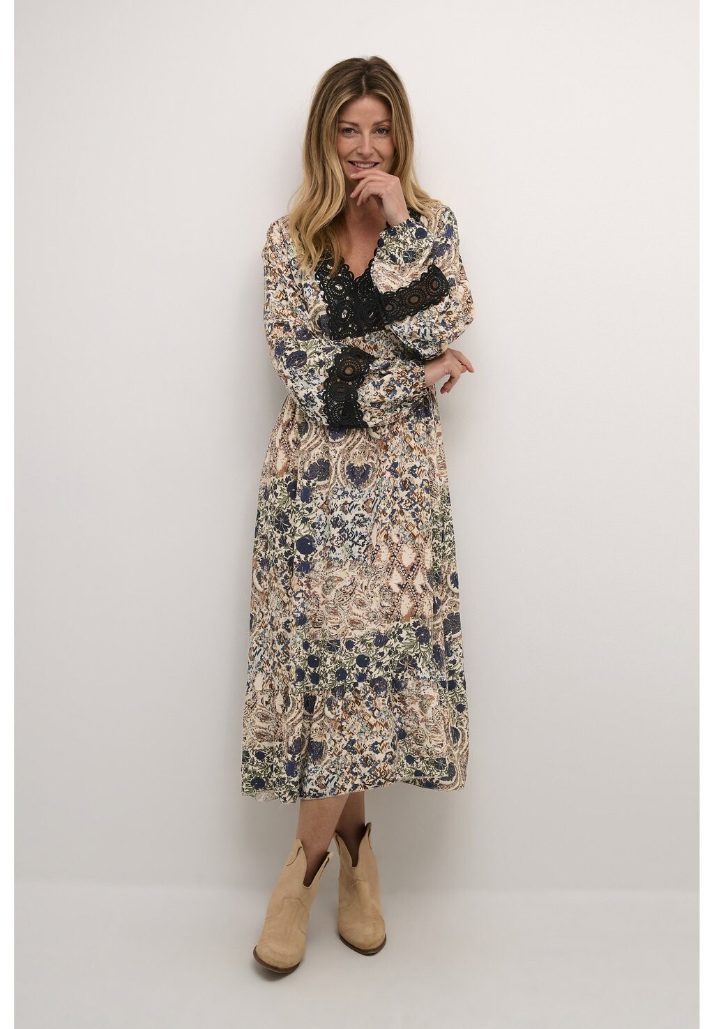 Повседневное платье CRBRI Cream, мультиколор
Повседневное платье CRBRI Cream, мультиколор