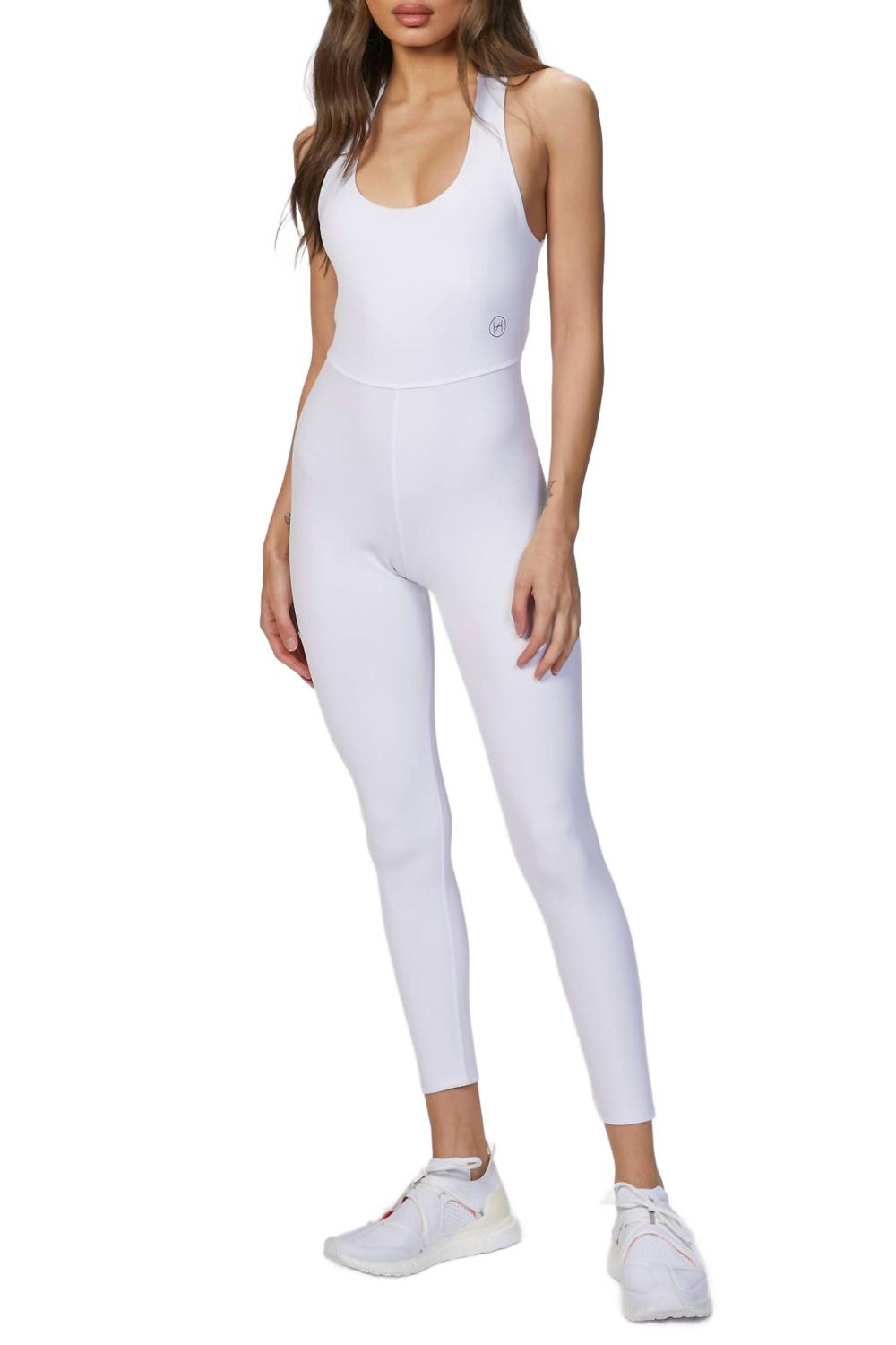 Комбинезон в белом HEROS
Комбинезон в белом HEROS