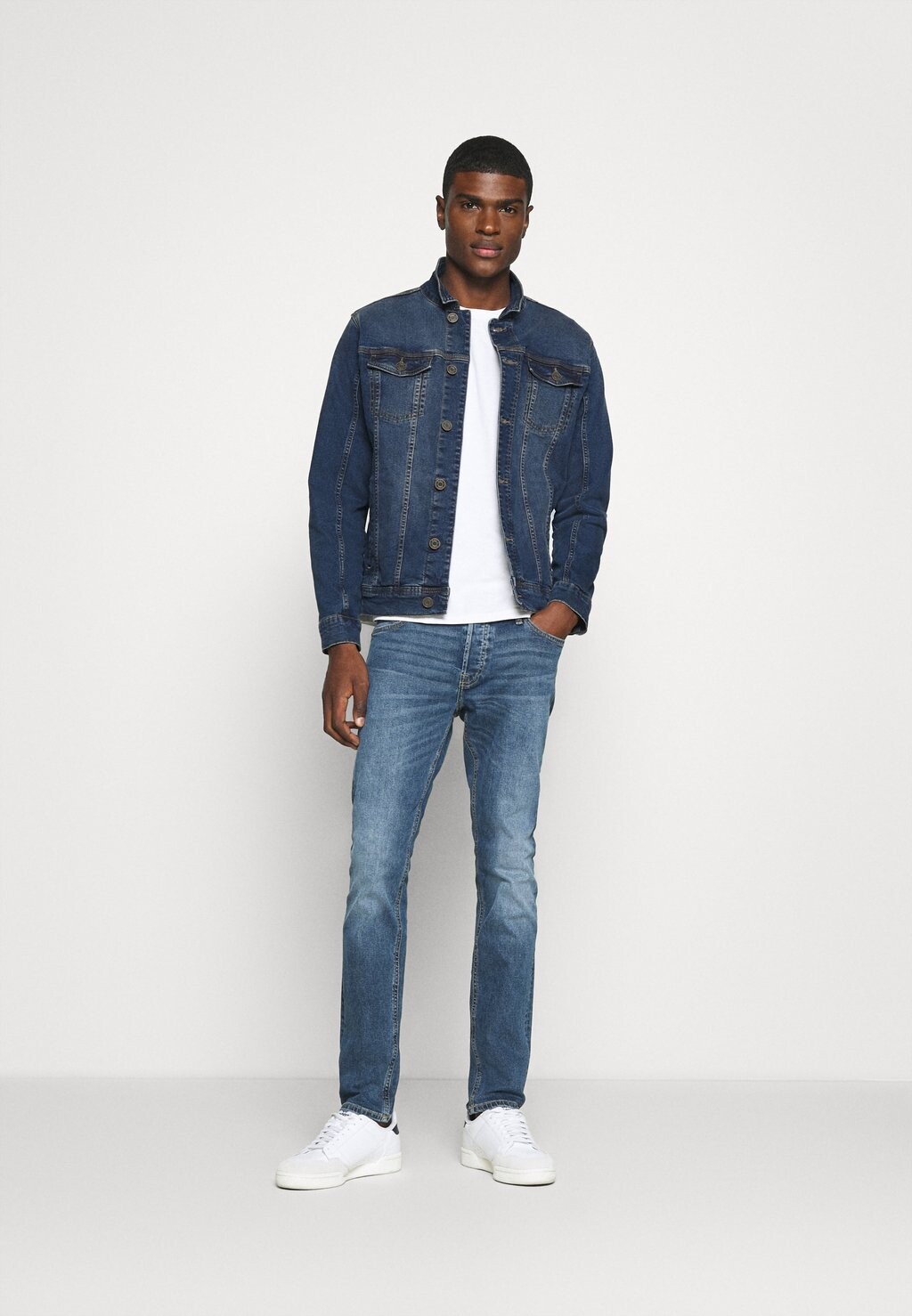 Джинсовая куртка BHNARIL Blend, темно-синий деним
Джинсовая куртка BHNARIL Blend, темно-синий деним