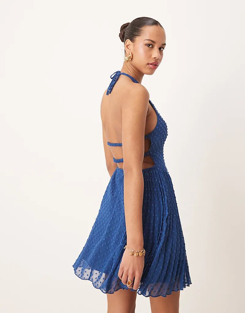 Темно-синее пышное мини-платье с воротником-борцовкой и складками ASOS DESIGN
Темно-синее пышное мини-платье с воротником-борцовкой и складками ASOS DESIGN