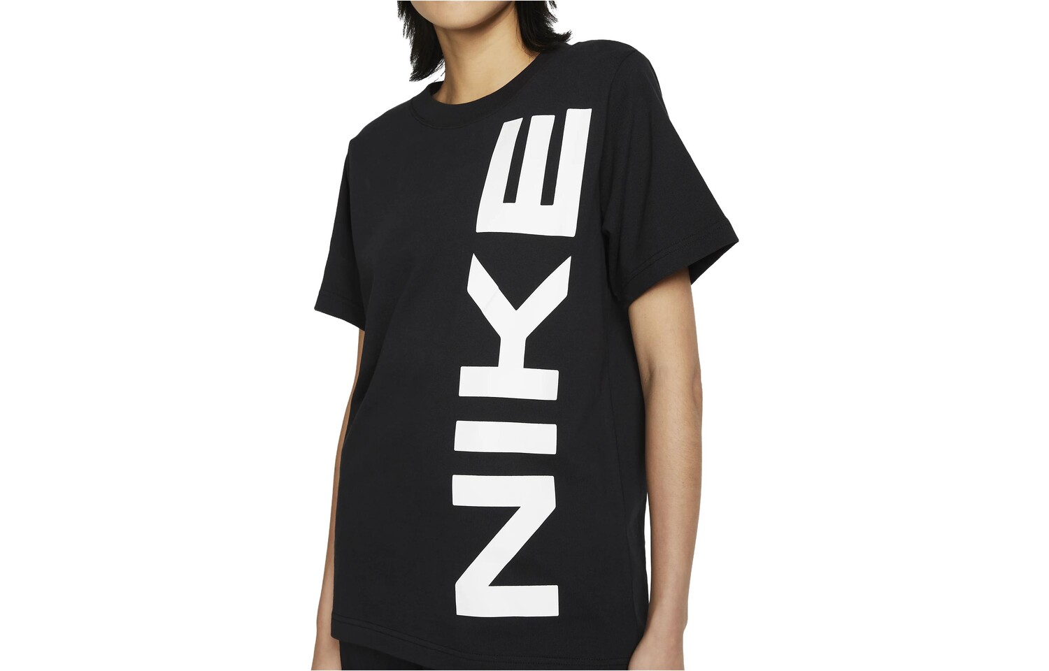 Футболка женская черная Nike
Футболка женская черная Nike