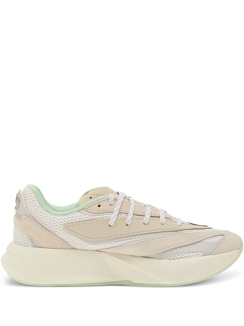 Кроссовки AMG Petronas Formula One Team Lightblaze из коллаборации с Mercedes adidas
Кроссовки AMG Petronas Formula One Team Lightblaze из коллаборации с Mercedes adidas