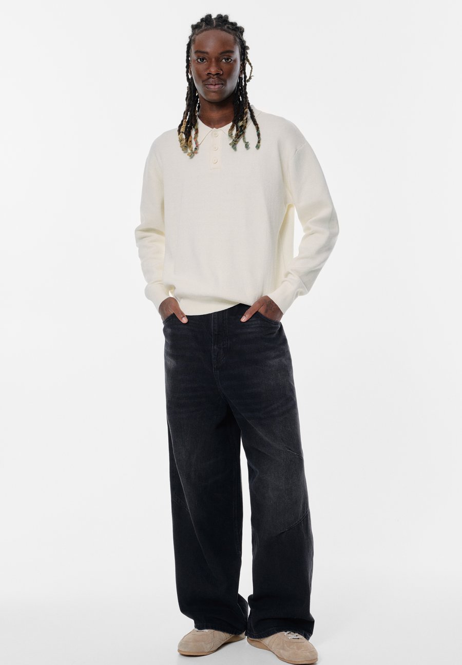 Топ PULL&BEAR LONG SLEEVE , White
Топ PULL&BEAR LONG SLEEVE , White