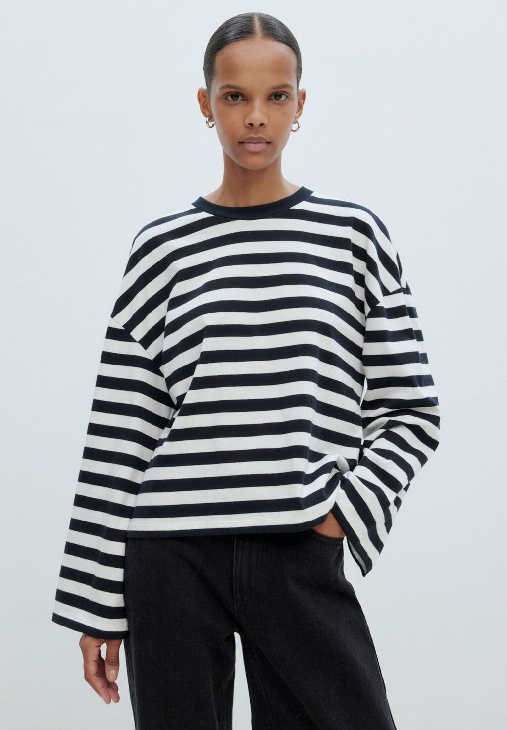 Рубашка с длинным рукавом DELFIA EDITED, цвет schwarz
Рубашка с длинным рукавом DELFIA EDITED, цвет schwarz