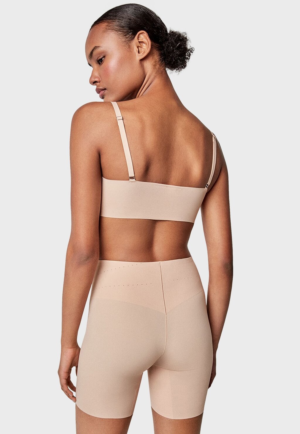 Корректирующее белье Gisela, бежевый
Корректирующее белье Gisela, бежевый