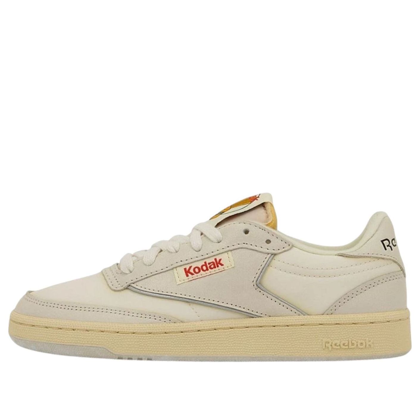 Reebok x Kodak Club C 85 'Chalk Cream'
Reebok x Kodak Club C 85 'Chalk Cream'