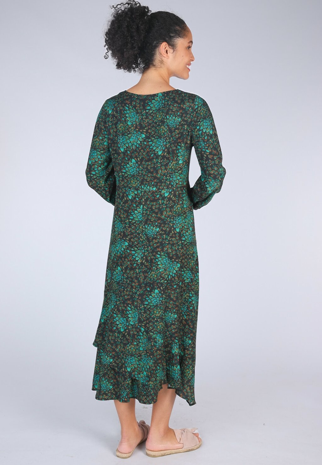 Повседневное платье Deerberg, зеленый
Повседневное платье Deerberg, зеленый