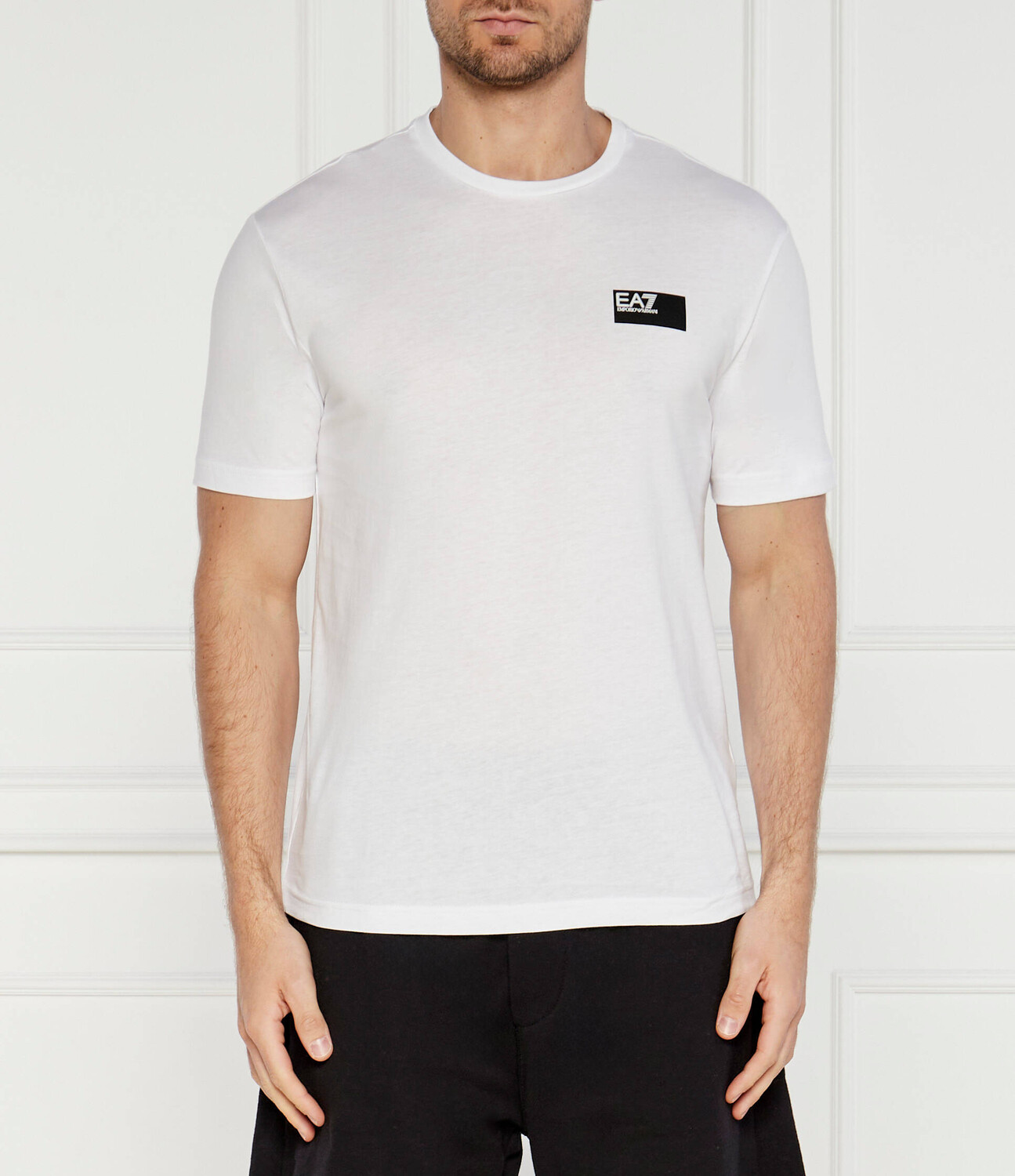 Футболка EA7 Regular Fit, белый
Футболка EA7 Regular Fit, белый