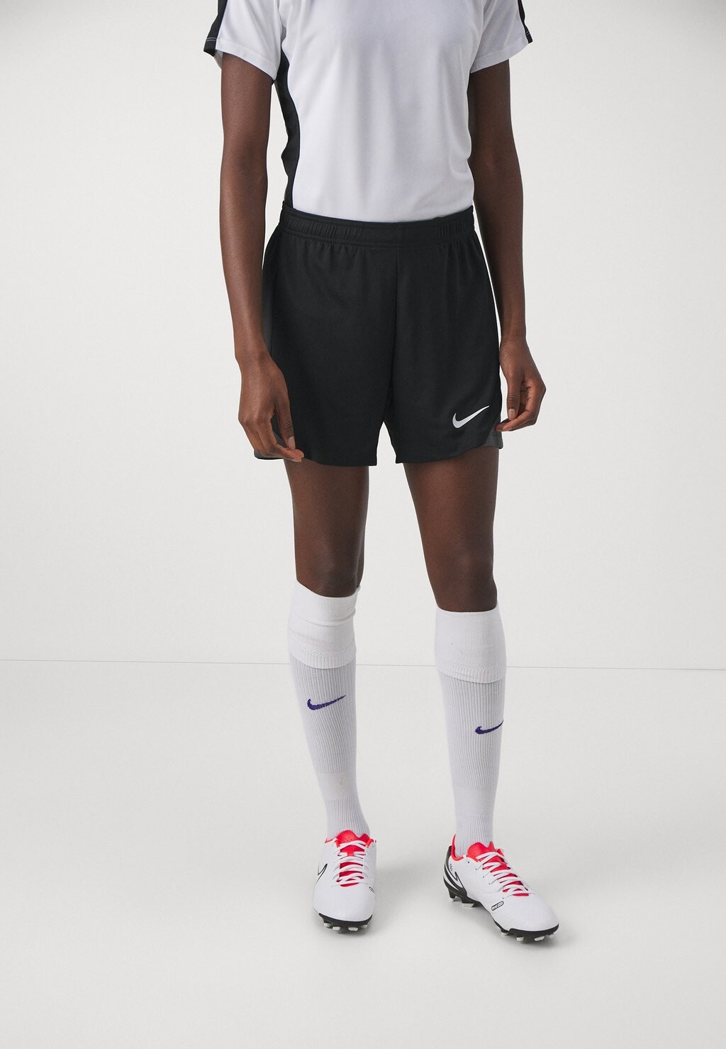 Спортивные шорты STRIKE Nike, цвет black/anthracite/white
Спортивные шорты STRIKE Nike, цвет black/anthracite/white