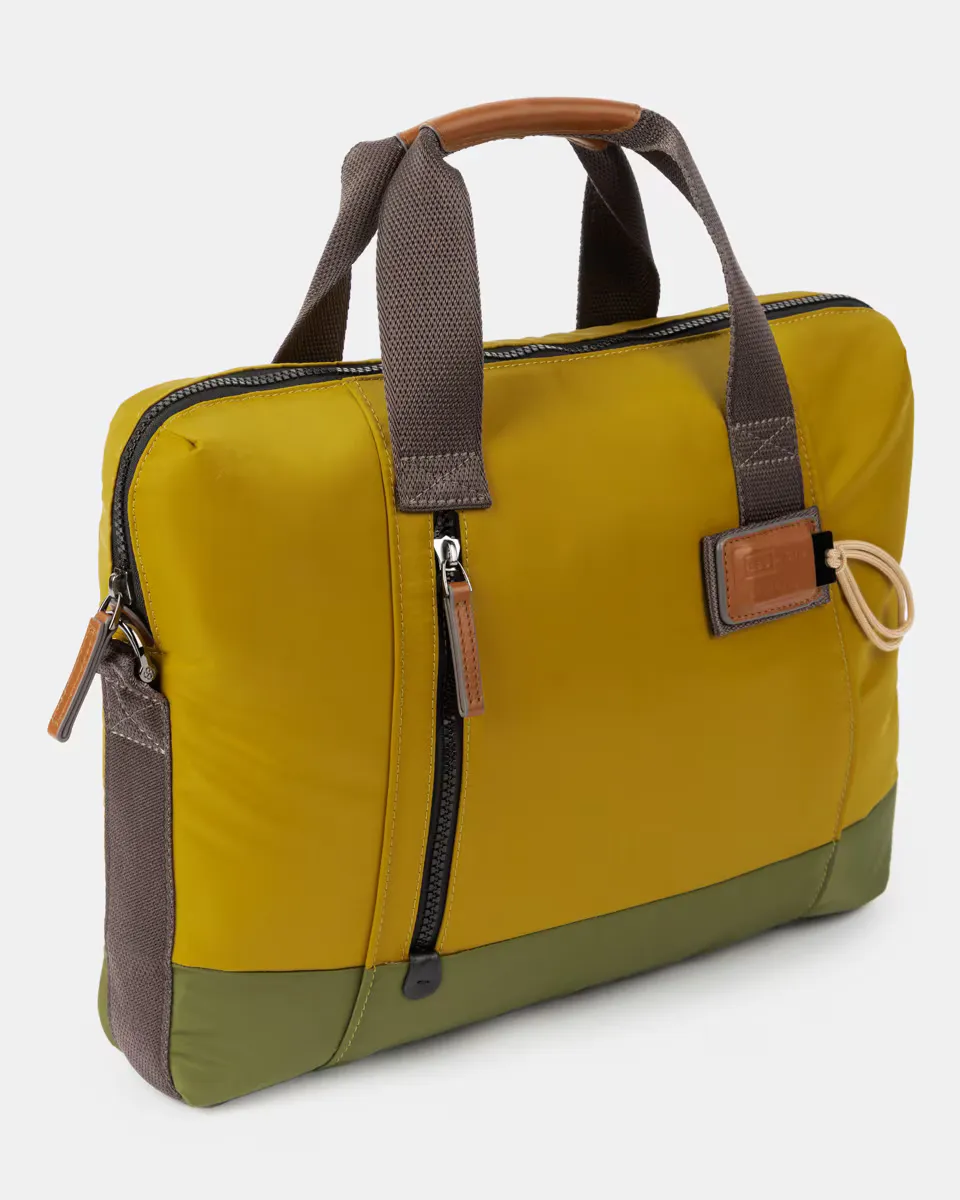 Водоотталкивающий горчичный держатель для документов Scharlau, цвет Mostaza
Водоотталкивающий горчичный держатель для документов Scharlau, цвет Mostaza