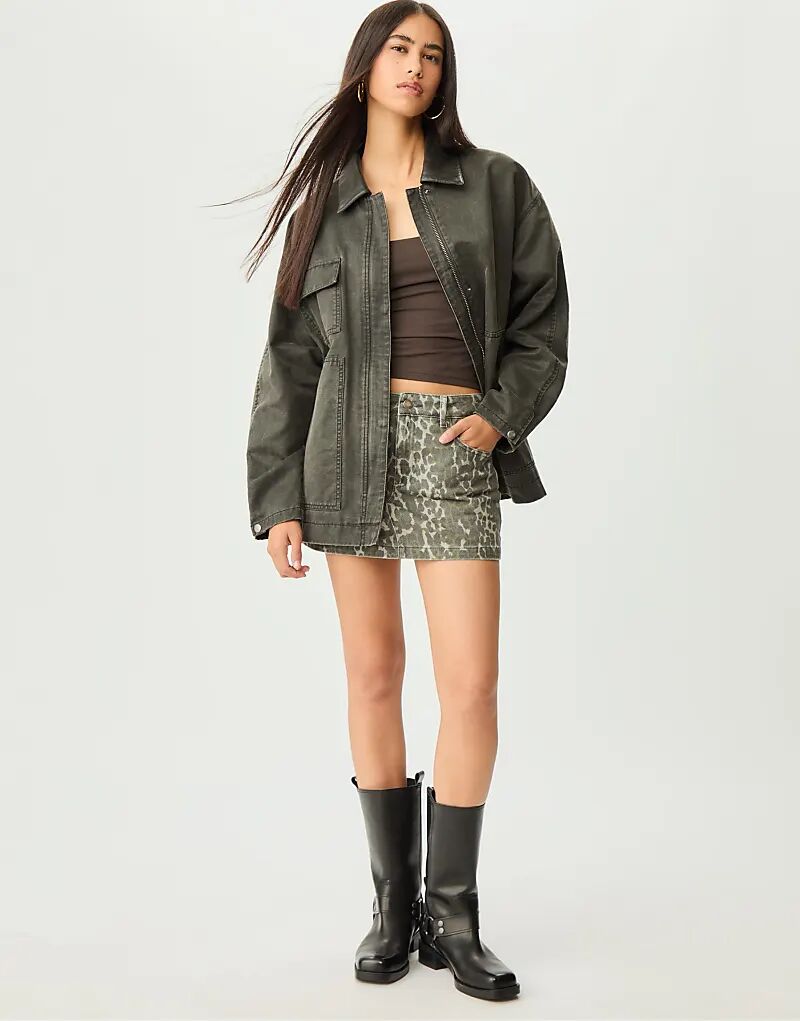 Вощеная куртка Stradivarius Oversize черного цвета
Вощеная куртка Stradivarius Oversize черного цвета