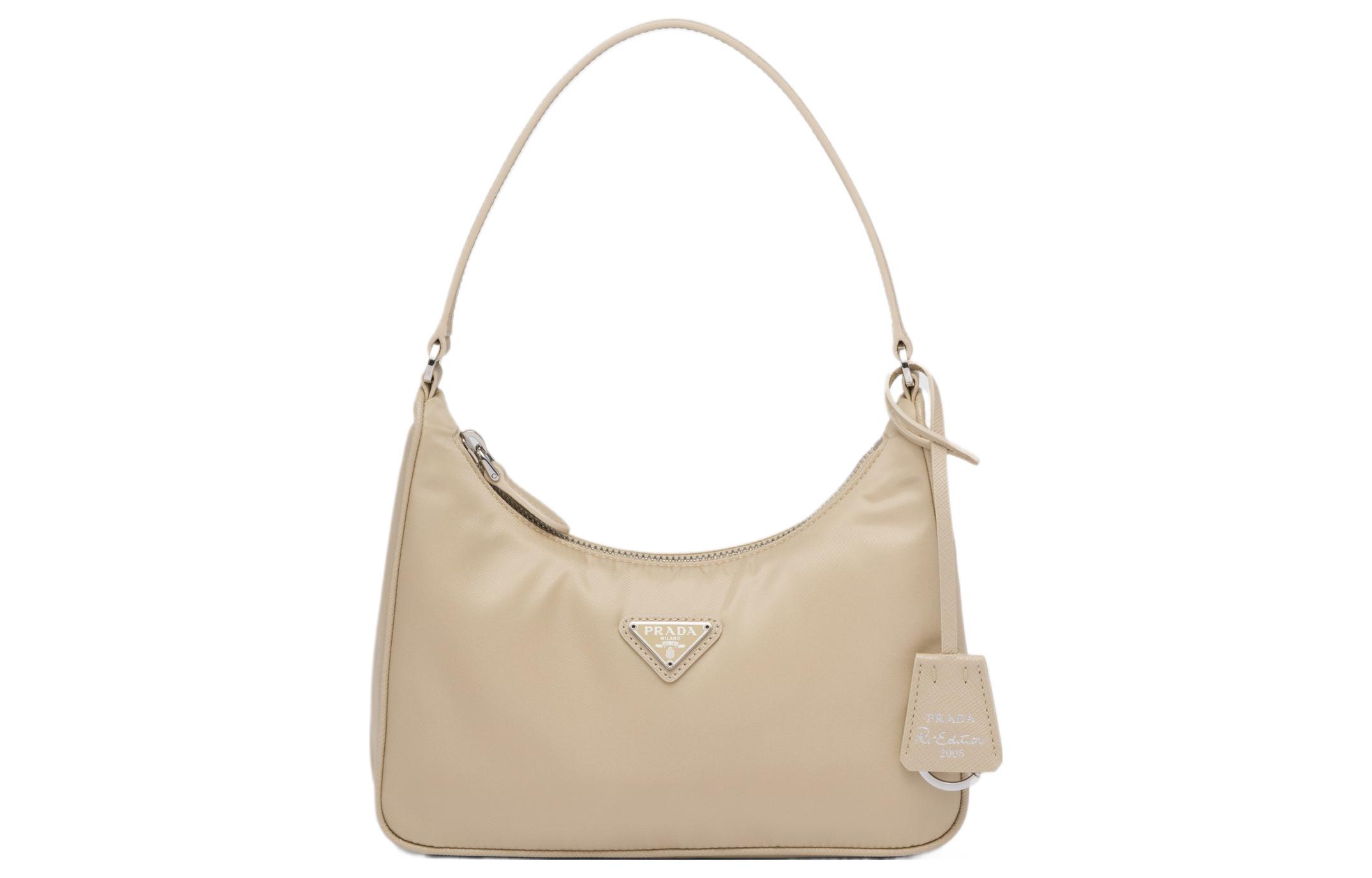 PRADA Миниатюрная нейлоновая сумка через плечо
PRADA Миниатюрная нейлоновая сумка через плечо