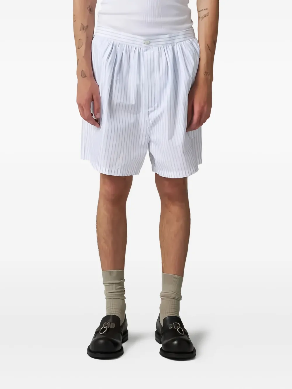 Полосатые шорты Hed Mayner, белый
Полосатые шорты Hed Mayner, белый