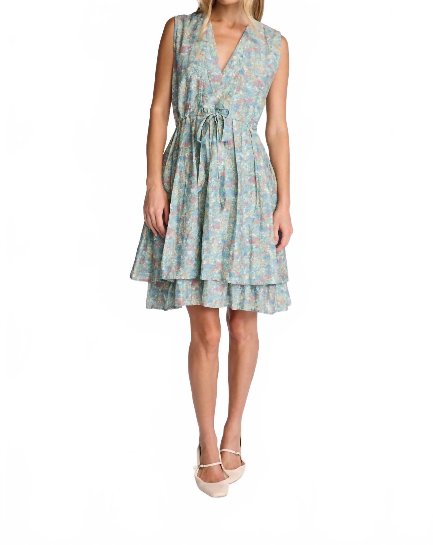 Платье Daphne в винтажном цветочном принте Sundays, Vintage Floral
Платье Daphne в винтажном цветочном принте Sundays, Vintage Floral