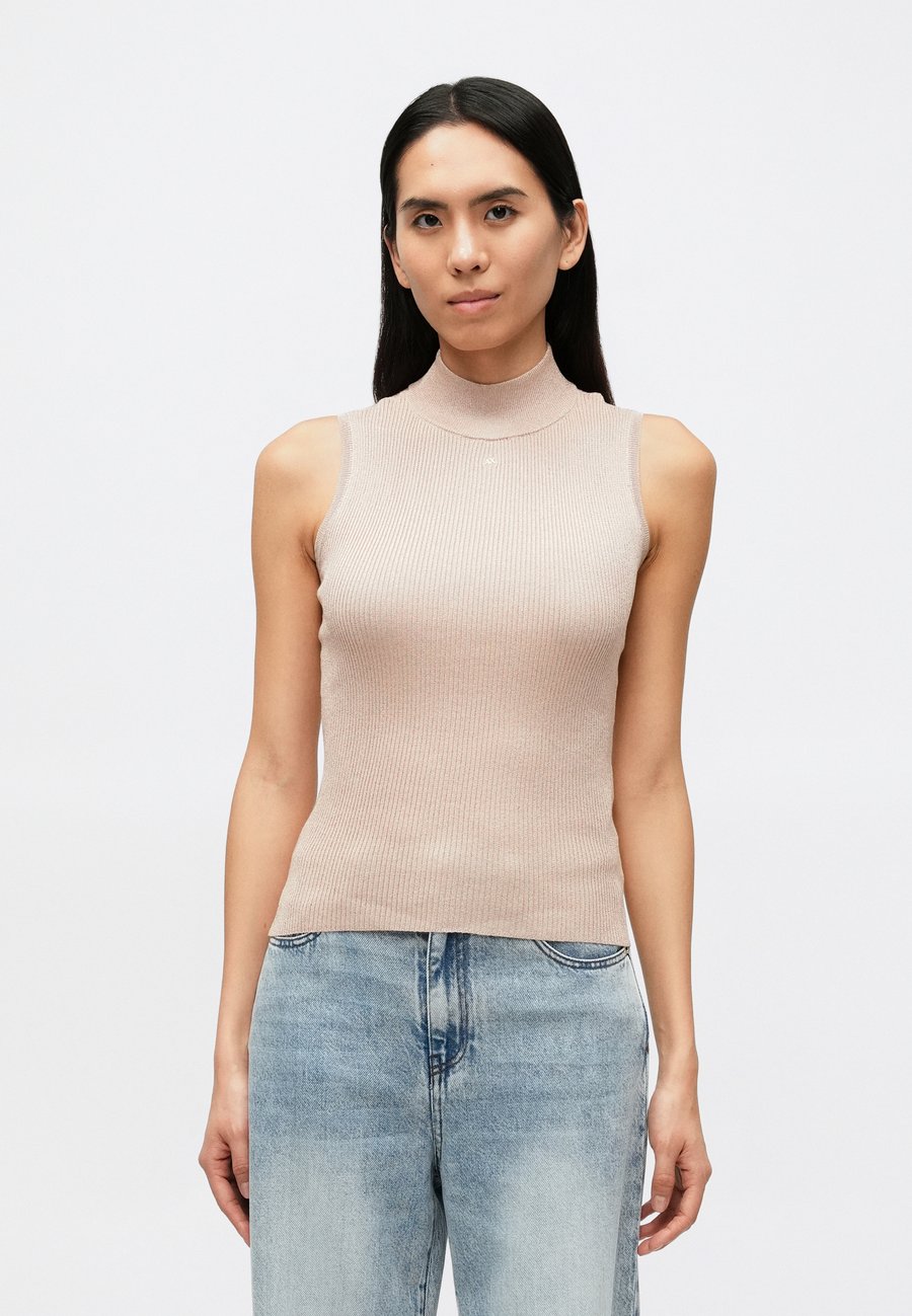 Топ Armani Exchange Top, Pink
Топ Armani Exchange Top, Pink