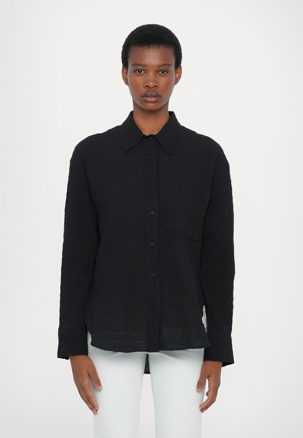 Блузка на пуговицах SHIRT CLOSED, черный
Блузка на пуговицах SHIRT CLOSED, черный