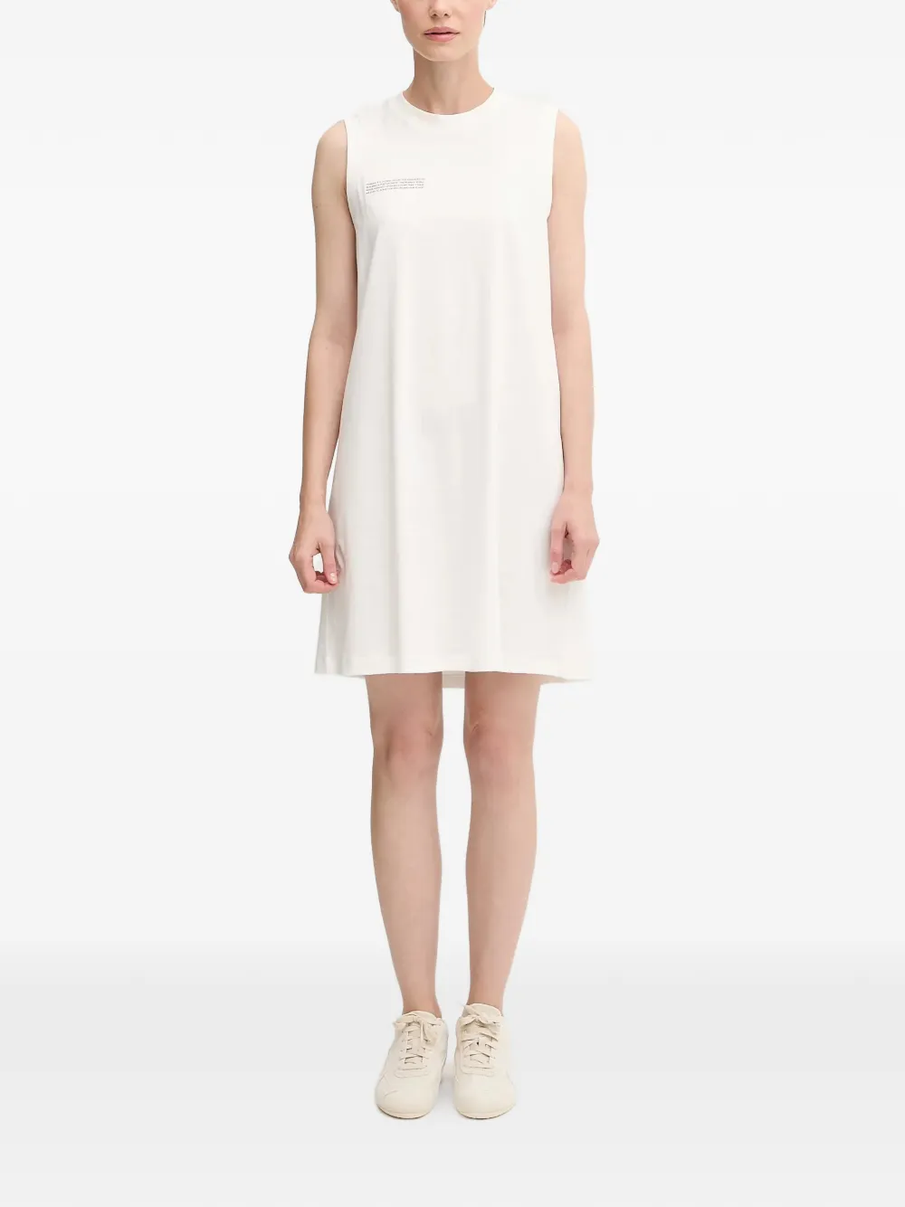 Мини-платье с принтом-надписью Pangaia, белый
Мини-платье с принтом-надписью Pangaia, белый