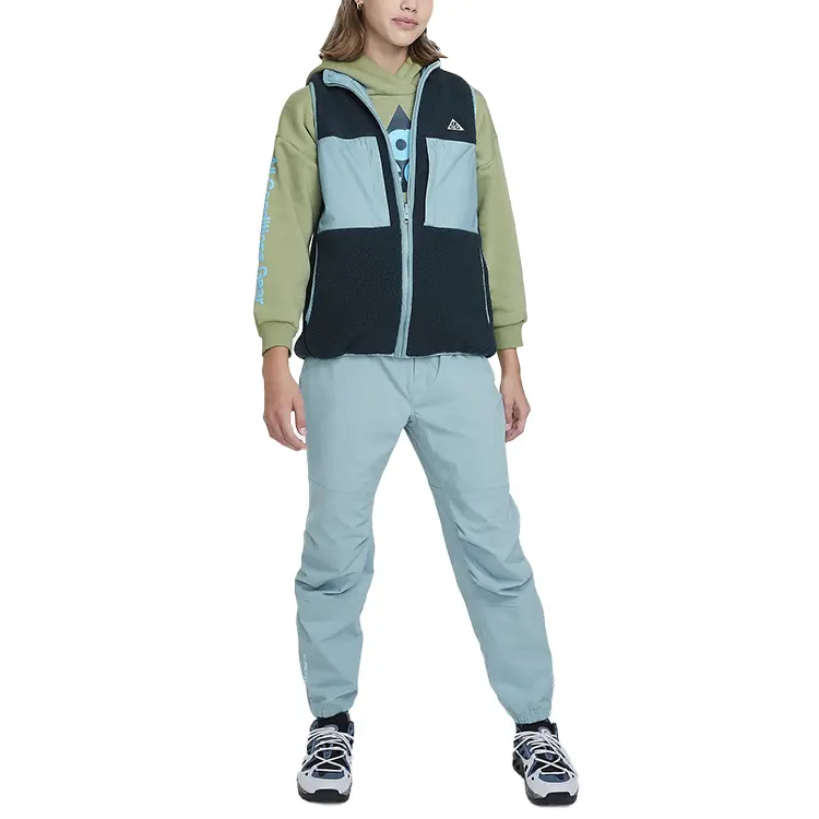 Термобелье Vest Therma FITACG Collection Marine Blue/Turquoise для подростков Nike, синий/бирюзовый
Термобелье Vest Therma FITACG Collection Marine Blue/Turquoise для подростков Nike, синий/бирюзовый