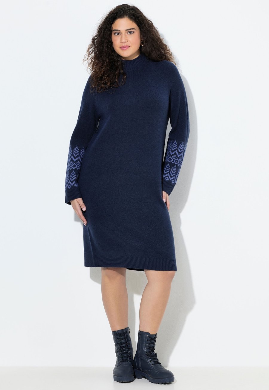 Платье Ulla Popken Jumper dress, Ink Blue/Blue
Платье Ulla Popken Jumper dress, Ink Blue/Blue