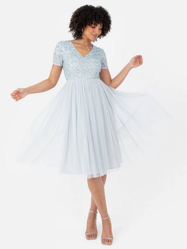Миди-платье с v-образным вырезом и блестками Maya Deluxe, цвет Ice Blue
Миди-платье с v-образным вырезом и блестками Maya Deluxe, цвет Ice Blue