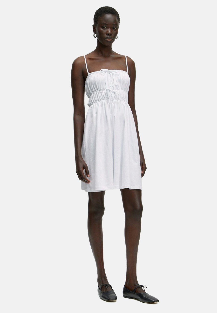 Платье EDITED Day dress, Weiß/White
Платье EDITED Day dress, Weiß/White