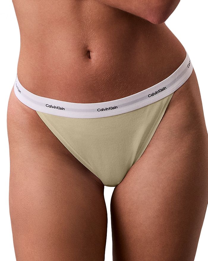 Танга с высокой посадкой Calvin Klein, зеленый
Танга с высокой посадкой Calvin Klein, зеленый