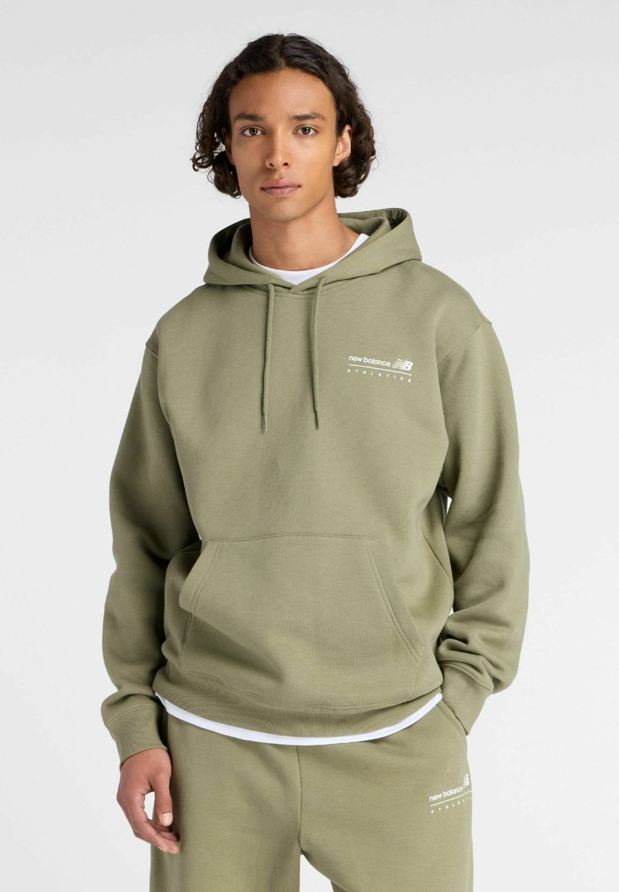 Худи New Balance GRAPHIC, Dark Olivine/Green
Худи New Balance GRAPHIC, Dark Olivine/Green