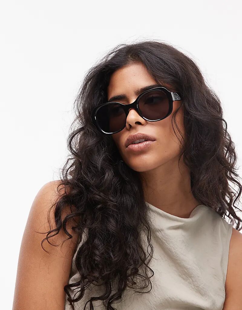 & Other Stories Круглые большие солнцезащитные очки черного цвета
& Other Stories Круглые большие солнцезащитные очки черного цвета