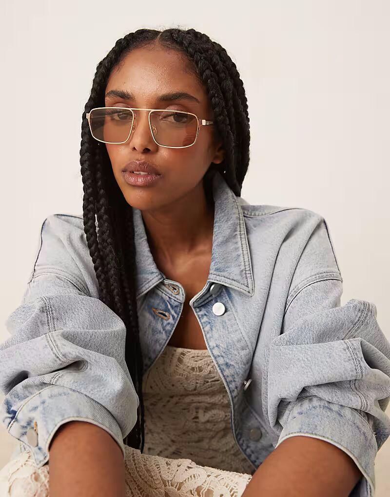 Солнцезащитные очки-авиаторы Lu Goldie Billie прямоугольной формы в коричневом цвете
Солнцезащитные очки-авиаторы Lu Goldie Billie прямоугольной формы в коричневом цвете