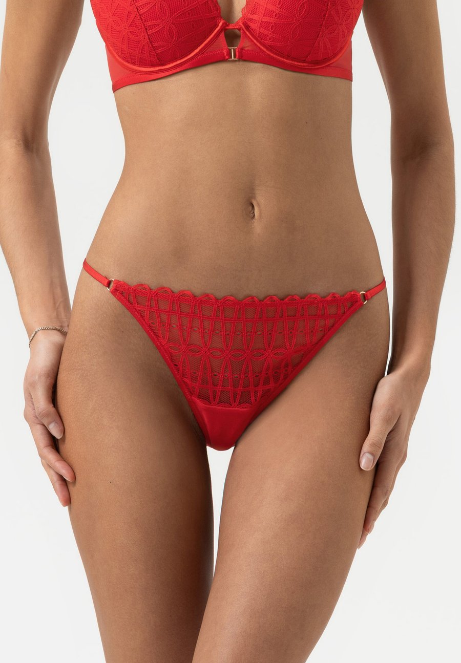 Трусы mey Thong, Red Carpet/Red
Трусы mey Thong, Red Carpet/Red
