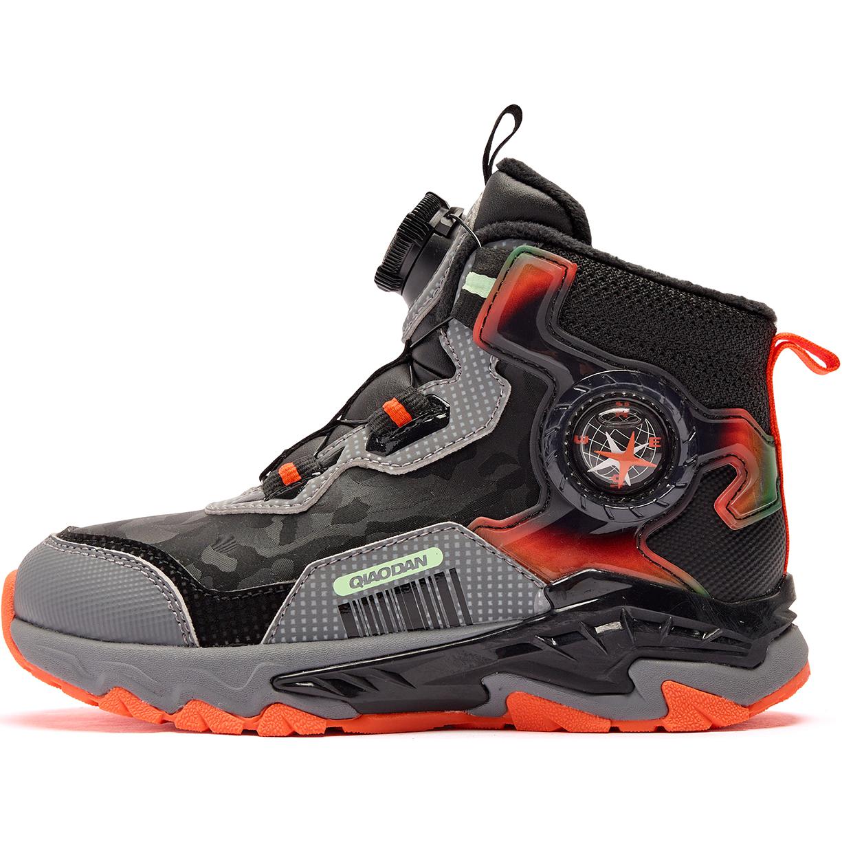 QIAODAN Детские кроссовки с высоким берцем, устойчивые к износу и скольжению, черного и серого цвета
QIAODAN Детские кроссовки с высоким берцем, устойчивые к износу и скольжению, черного и серого цвета